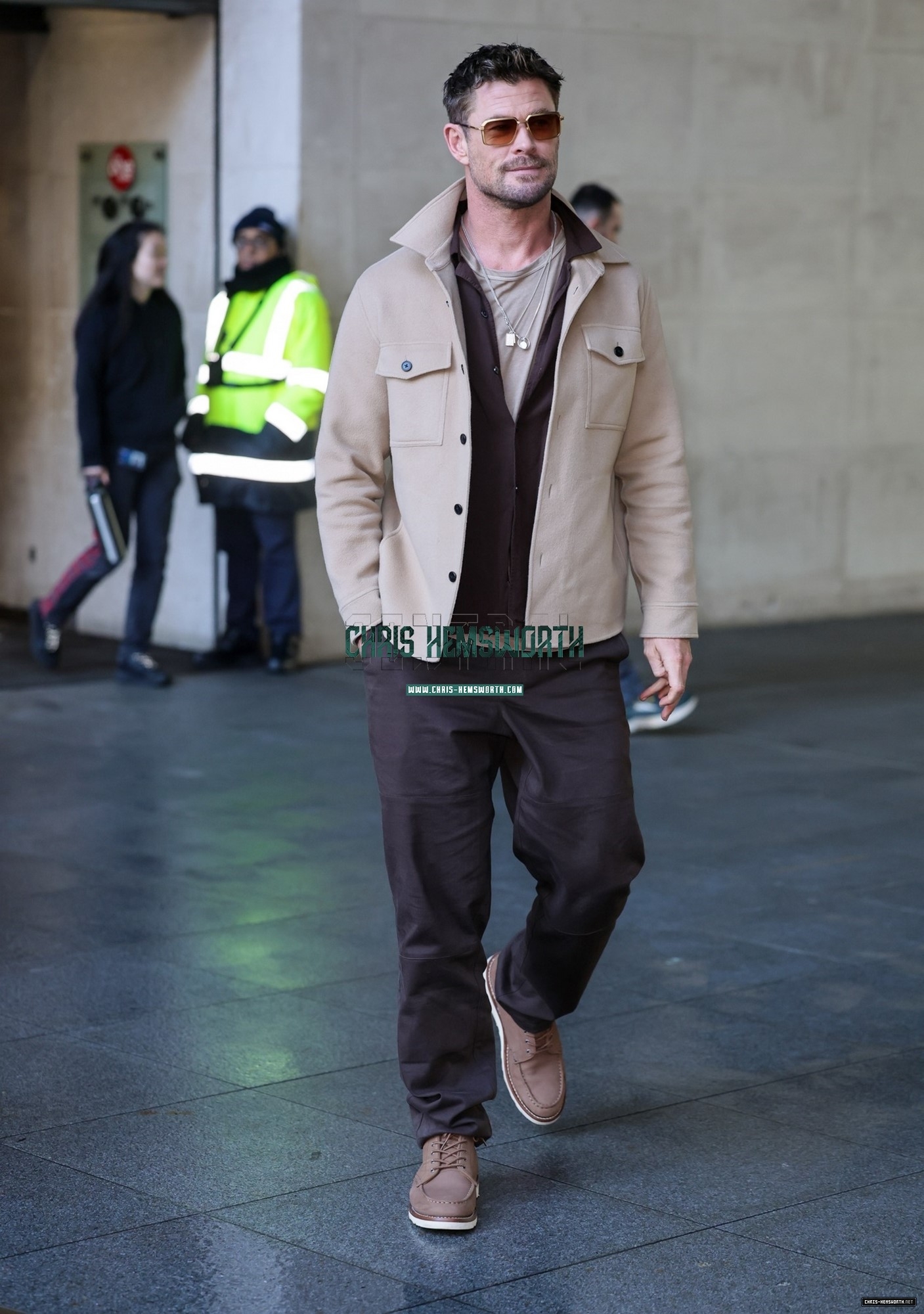 09.jpg