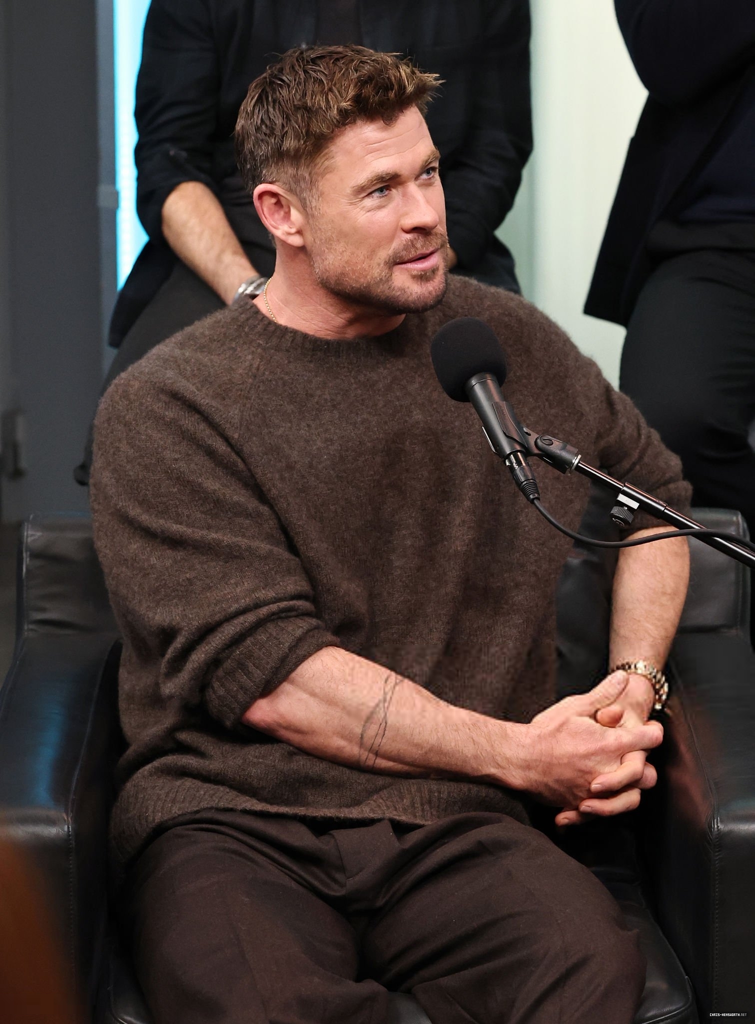 02.jpg